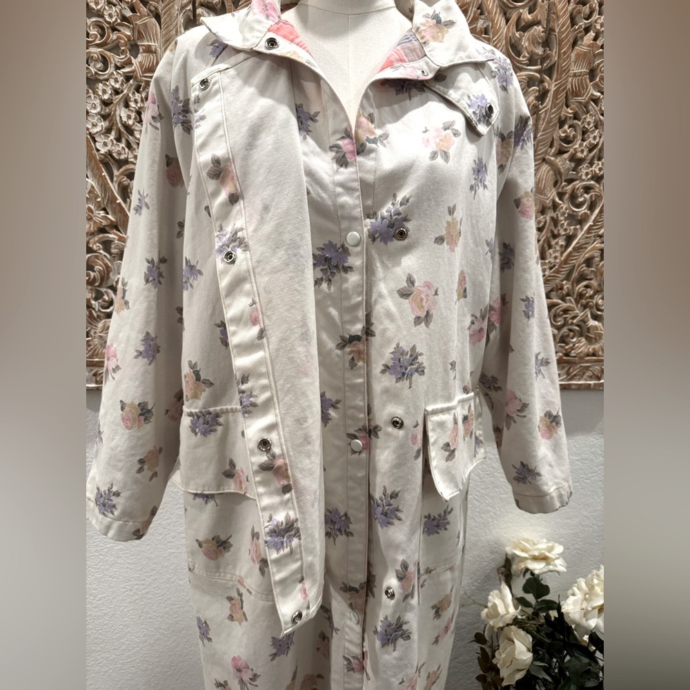 Floral Cream Trench Coat - Picture 6 of 14